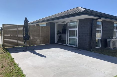 Photo of property in 22 Komata Crescent, Papamoa Beach, Papamoa, 3118