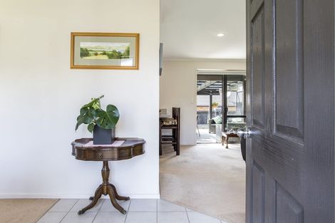 Photo of property in 35 Cabeleigh Drive, Helensville, 0800