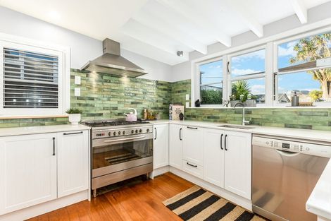 Photo of property in 18 Cuba Street, Petone, Lower Hutt, 5012