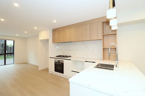 Photo of property in 14a Gulf Crest, Bucklands Beach, Auckland, 2012