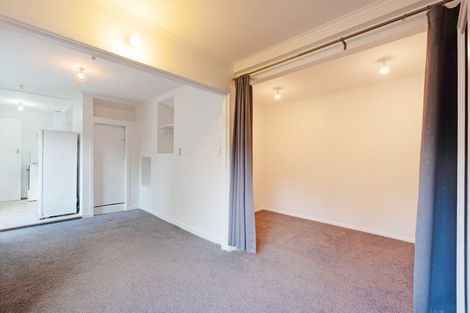 Photo of property in 58 Garden Road, Northland, Wellington, 6012