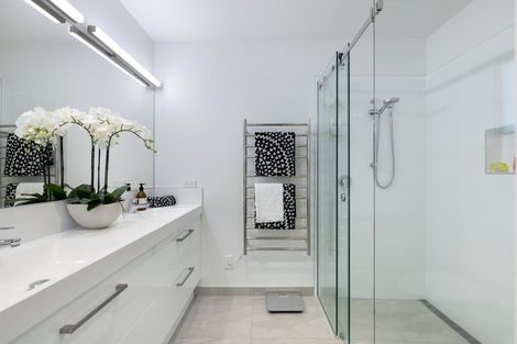 Photo of property in 69 Harbour View Road, Omokoroa, 3114