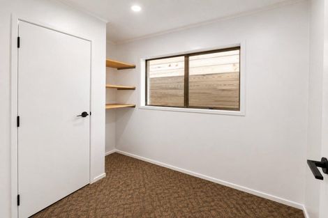 Photo of property in 22 Frankley Road, Westown, New Plymouth, 4310