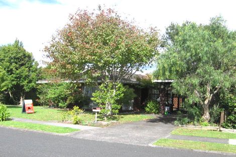 Photo of property in 27 Galsworthy Place, Bucklands Beach, Auckland, 2014