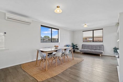 Photo of property in 38 Diomede Glade, Flagstaff, Hamilton, 3210