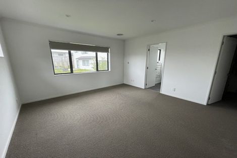 Photo of property in 77 Grenada Drive, Grenada Village, Wellington, 6037