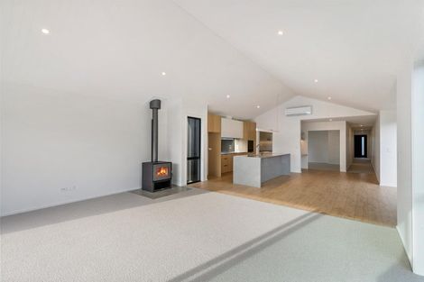 Photo of property in 70 Longview Drive, Lake Hawea, 9382