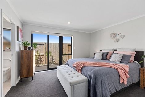 Photo of property in 15 Clover Lane, Pyes Pa, Tauranga, 3112