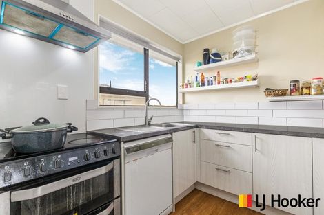 Photo of property in 2 Zircon Place, Wiri, Auckland, 2104