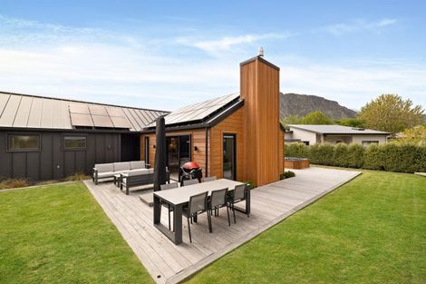 Photo of property in 7 Morepork Way, Arthurs Point, Queenstown, 9371