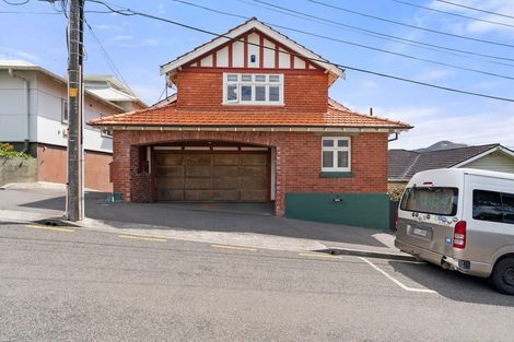 Photo of property in 2/32 Pitt Street, Wadestown, Wellington, 6012