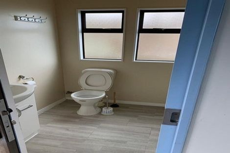 Photo of property in 536 Broadway, Strathmore Park, Wellington, 6022