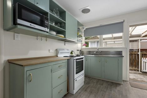 Photo of property in 1/15 Lane Street, Wallaceville, Upper Hutt, 5018