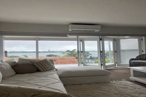 Photo of property in 1/29 Pupuke Road, Takapuna, Auckland, 0622