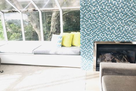 Photo of property in 23a Bournemouth Terrace, Murrays Bay, Auckland, 0630