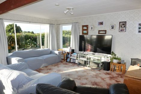 Photo of property in 4 Victor Road, Raumati Beach, Paraparaumu, 5032