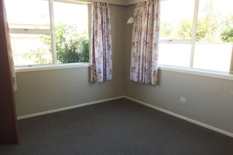 Photo of property in 8 Evelyn Place, Welbourn, New Plymouth, 4310