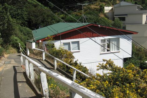 Photo of property in 1/15 Kio Road, Hataitai, Wellington, 6021
