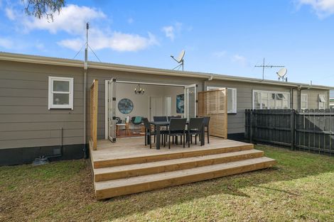 Photo of property in 696 Te Atatu Road, Te Atatu Peninsula, Auckland, 0610