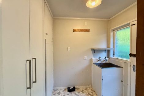 Photo of property in 1/404 Glenfield Road, Glenfield, Auckland, 0629