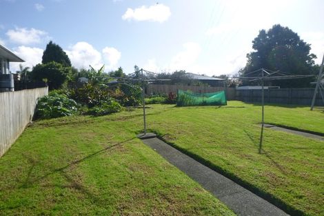 Photo of property in 2/62 Tiroroa Avenue, Te Atatu South, Auckland, 0610