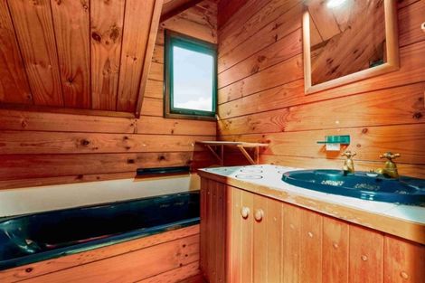 Photo of property in 124b Sandspit Road, Shelly Park, Auckland, 2014