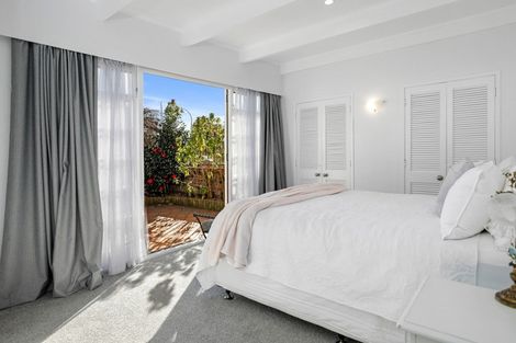 Photo of property in 2 Gwendoline Street, Glenholme, Rotorua, 3010