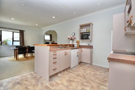 Photo of property in 2 Mckenzie Terrace, Carterton, 5713