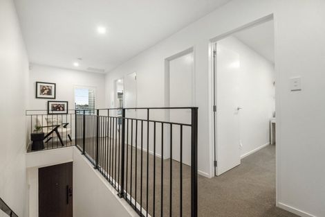 Photo of property in 10 Nga Tutu Place, Belmont, Auckland, 0622
