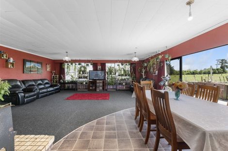 Photo of property in 86 Victoria Street, Kaponga, Hawera, 4679