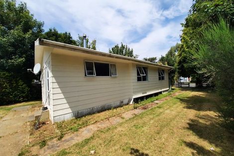 Photo of property in 16 Halsey Street, Clinton, 9534