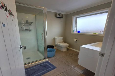 Photo of property in 73 Kippenberger Avenue, Rangiora, 7400
