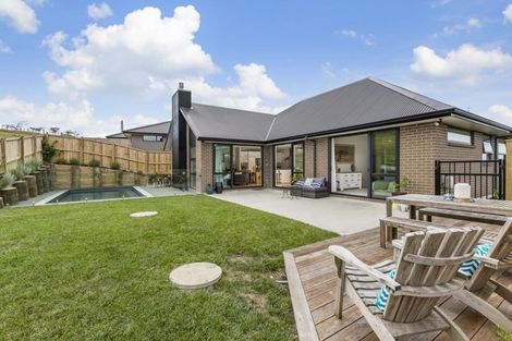 Photo of property in 11 Laly Haddon Place, Matakana, Warkworth, 0985