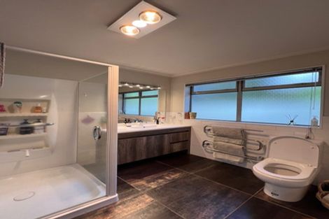 Photo of property in 20 Azure Place, Huntington, Hamilton, 3210