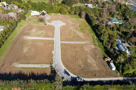 Photo of property in 20 Te Awahohonu Lane, Otaki, 5512