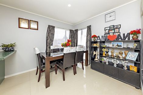 Photo of property in 2/22 Swaffield Road, Papatoetoe, Auckland, 2025