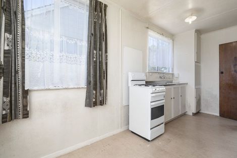 Photo of property in 61 Cook Street, Marfell, New Plymouth, 4310