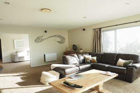 Photo of property in 8 Amner Place, Bluff Hill, Napier, 4110