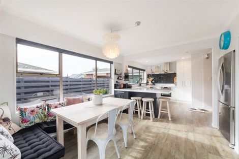 Photo of property in 6 Wedgwood Grove, Highbury, Palmerston North, 4412