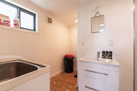 Photo of property in 27 Nore Street, Waihola, Milton, 9073