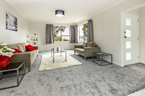 Photo of property in 10 Darnell Crescent, Clover Park, Auckland, 2019