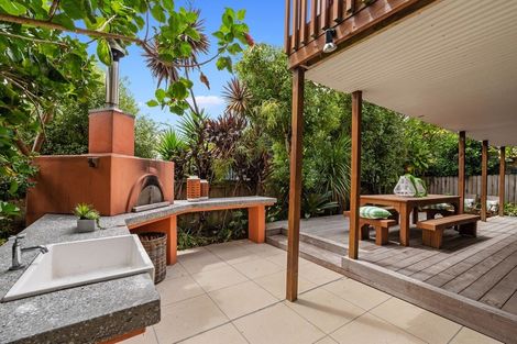Photo of property in 3a Holland Road, Hillcrest, Auckland, 0627
