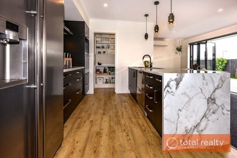 Photo of property in 11 Flagstaff Place, Halswell, Christchurch, 8025