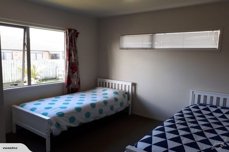 Photo of property in 1 Rena Place, Whitianga, 3510