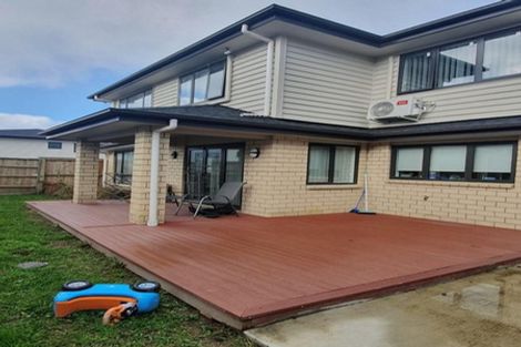 Photo of property in 16 Nandi Lane, Ranui, Auckland, 0612