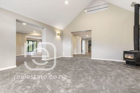 Photo of property in 2 Roseville Road, Gulf Harbour, Whangaparaoa, 0930