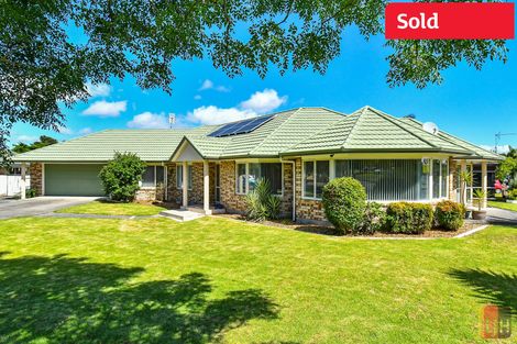 Photo of property in 1 Gairloch Place, Wattle Downs, Auckland, 2103