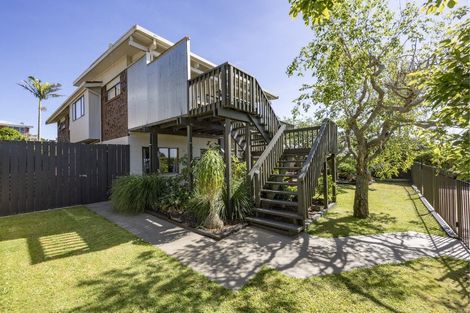 Photo of property in 219 Royal Road, Massey, Auckland, 0614