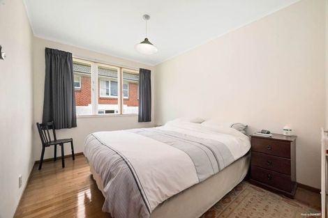 Photo of property in 7 Tamahere Drive, Glenfield, Auckland, 0629