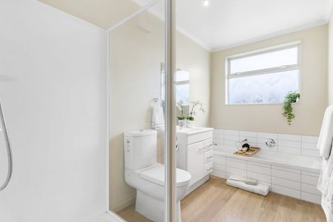 Photo of property in 56a Florence Avenue, Orewa, 0931